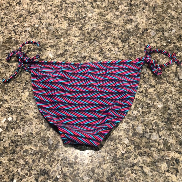 Xhilaration Bikini (Top & Bottom) Unique Pattern - Picture 5 of 6
